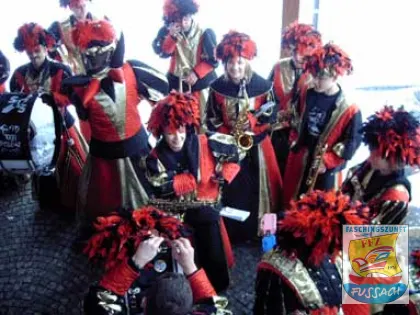 Rosenmontag 2004 – Kindergarten und Volksschule – Unsere Unterstützung