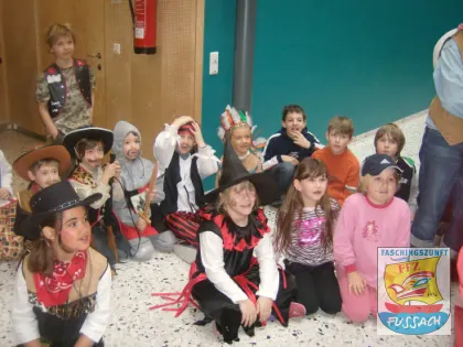 Rosenmontag 2009 – Kindergarten und Volksschule – Bild 7