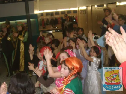 Rosenmontag 2009 – Kindergarten und Volksschule – Bild 23